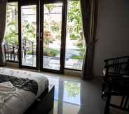 Kamar Tidur 3 Kelapa Lovina Beach Villas