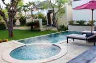 Swimming Pool Kubu Kulat Private Villa