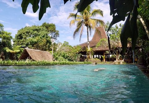 Swimming Pool Kampoeng Padi Resort