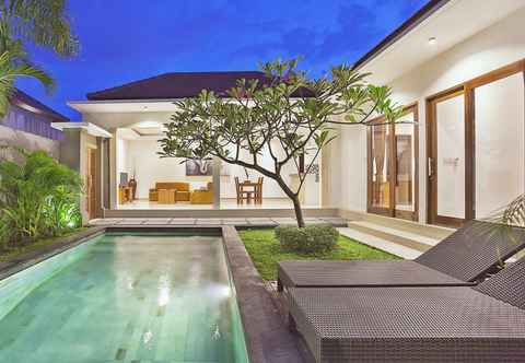 Kolam Renang Kubu Manggala Villas Seminyak