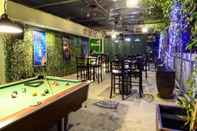 Bar, Cafe and Lounge Hotel Nusa CT by Holmes Hotel