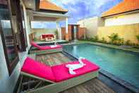 Swimming Pool The Sawah Villa