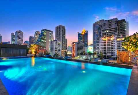 Swimming Pool Admiral Premier Bangkok (SHA extra plus+)