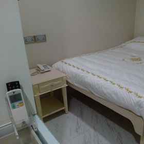 Jayleen Clarke Quay Hotel 1, Hotel Bugis Cube