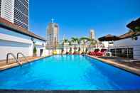 Swimming Pool Admiral Suites Sukhumvit 