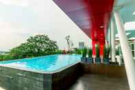 Swimming Pool Grand Cordela Hotel Bandung