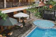 Swimming Pool Arondari Hotel