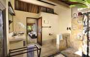 In-room Bathroom 4 Mimpi Resort Menjangan