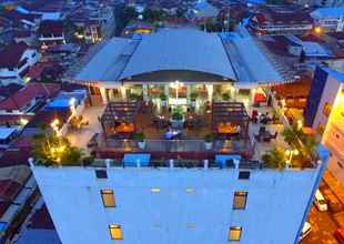 Bên ngoài 4 Transera Hotel Pontianak