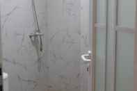 Phòng tắm bên trong Hotel Pelangi Lampung