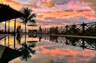 Swimming Pool Villa Borobudur Resort