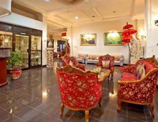 Lobby 2 Bintang Senggigi Hotel