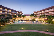 外部的 The Imperial River House Resort