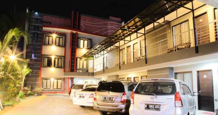 ภายนอกอาคาร Hotel Victory Cirebon