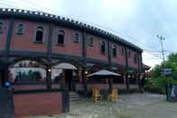 Exterior Cafe Johan Homestay