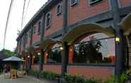 Exterior 3 Cafe Johan Homestay