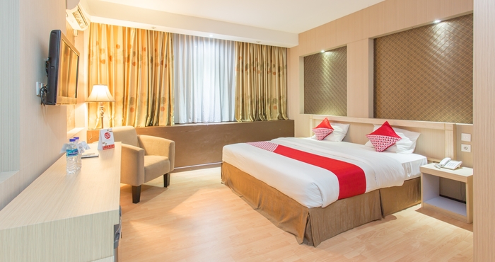 Kamar Tidur Super OYO 663 Hotel Sejati