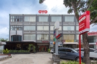 Bangunan Super OYO 663 Hotel Sejati