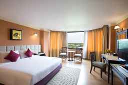 The Imperial Hotel and Convention Centre Phitsanulok (Former Amarin Lagoon Hotel), Rp 369.632