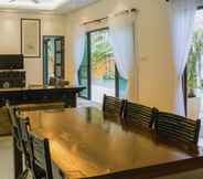 Lobi 7 Two Villas Holiday Oriental Style Naiharn Beach