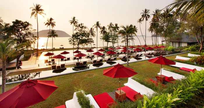 สระว่ายน้ำ The Vijitt Resort Phuket (SHA Extra Plus)