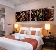 Kamar Tidur 7 The Straits Hotel & Suites