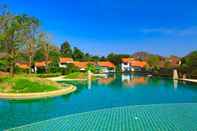 Swimming Pool Belle Villa Resort Khao Yai