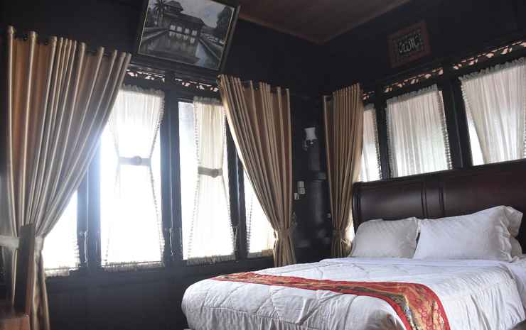 Grand Malaka Ethical Hotel Palembang - Deluxe Rumah Kayu
