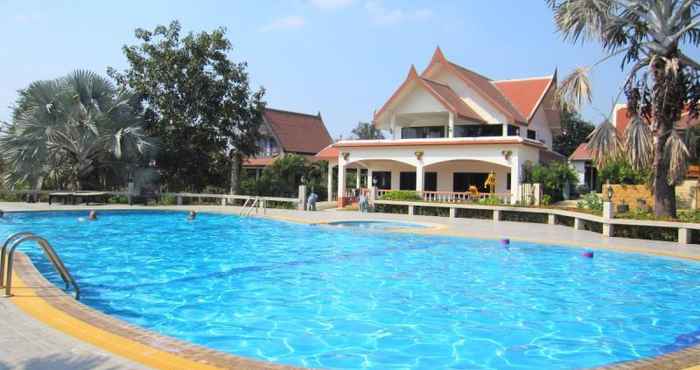 Swimming Pool Chevasai Resort