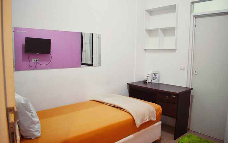 Griya Rattu Syariah Tembalang near POLTEKNES dan UNDIP Semarang - Standard Room Only Standard Room Only