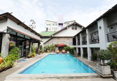 Swimming Pool 5 Locals The Nest Resort Patong