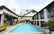 Swimming Pool 5 Locals The Nest Resort Patong