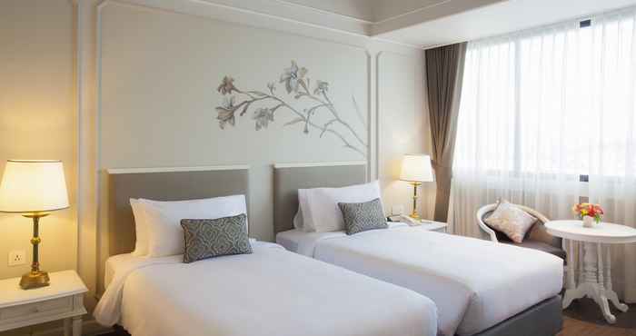Bedroom Metropole Hotel Phuket