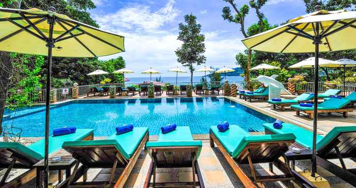 Kolam Renang Tri Trang Beach Resort