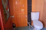 Toilet Kamar Bambu Guesthouse