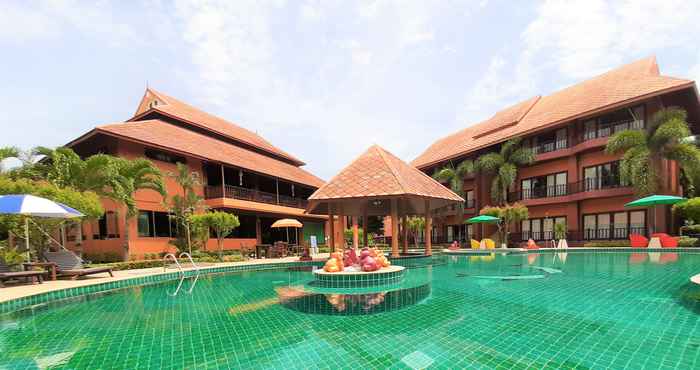 สระว่ายน้ำ Andamanee Boutique Resort