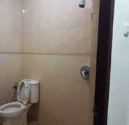 Toilet Kamar 5 Hotel Lotus Pare-Pare