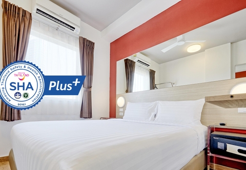 Bedroom Red Planet Phuket Patong (SHA Extra Plus+)