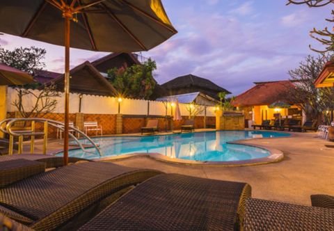 Swimming Pool Raming Lodge Hotel & Spa