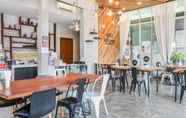 Restoran 5 Ketawa Pet Friendly Hotel