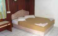 Kamar Tidur 3 Riverside Beach Chalet