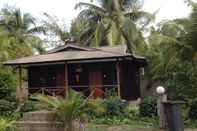 Bên ngoài Riverside Beach Chalet