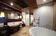 Toilet Kamar 6 The Sarann