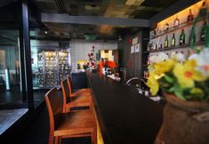 Bar, Cafe and Lounge 4 Hiptique Sukhumvit 13