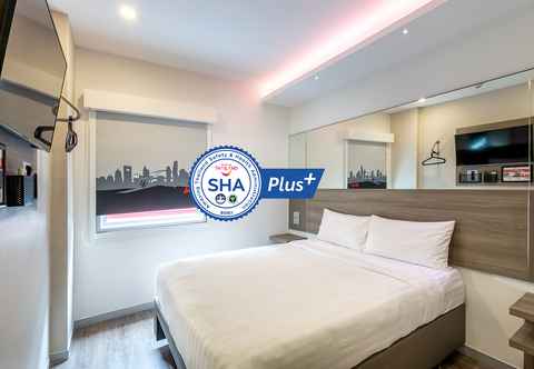 Bedroom Red Planet Bangkok Surawong (SHA Extra Plus+)