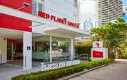 Bangunan 2 Red Planet Bangkok Asoke (SHA Extra Plus+)