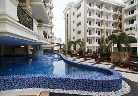 수영장 Miracle Suite Pattaya