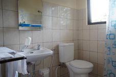 In-room Bathroom Wijaya Guest House Ubud