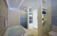 ห้องน้ำภายในห้อง 4 Samui Resotel Beach Resort