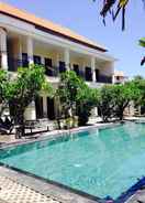 SWIMMING_POOL Puri Kelapa Guest House